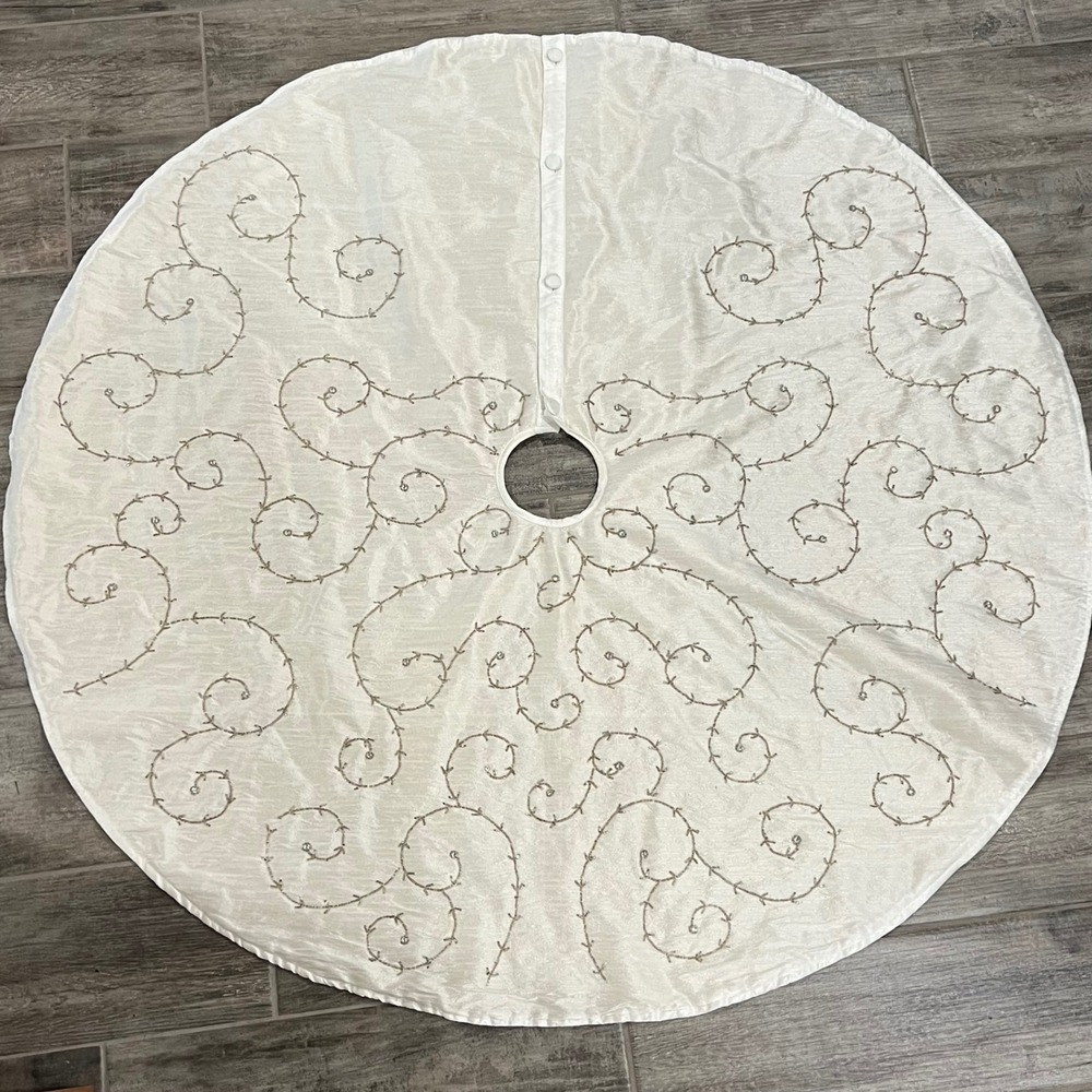 Luxehabitat‎ Cream Embroidered Beaded Christmas Tree Skirt 49 Inch Diameter
